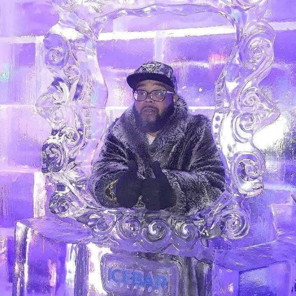 Levi Lauren - Picture 5 of 15